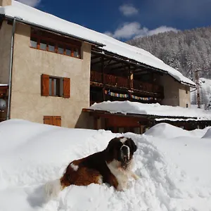 https://le-chalet-viso.fr-provencehotel.com